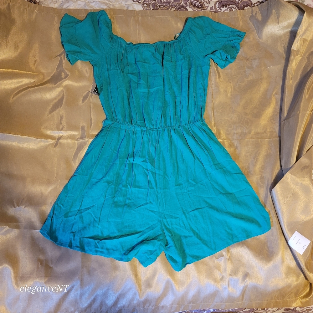 New York & Company Green short pants Romper Sz: M NWT - Picture 8 of 9